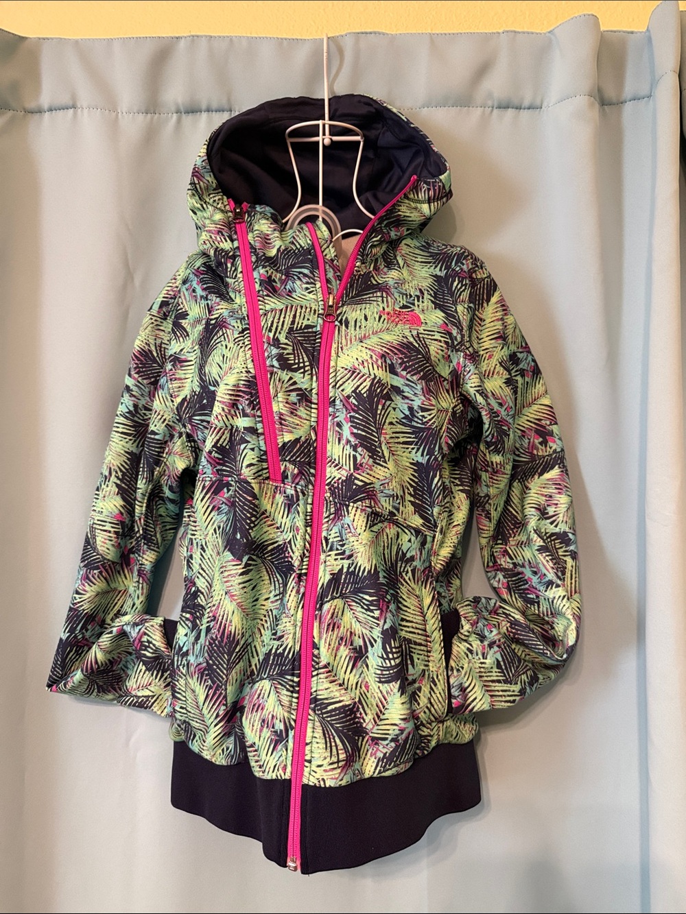 The North Face Women's Palm-Print Hooded Utility Jacket - Lime & Hot Pink